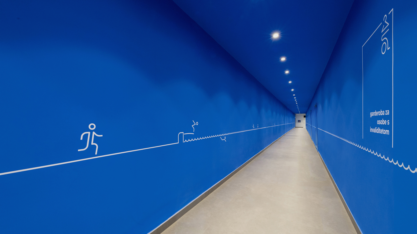 The underlying concept on which the entire visual identity was built upon, is based on a series of conversations the studio people had had with professional and recreational swimmers alike